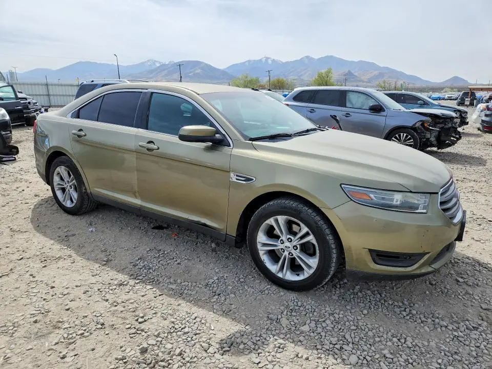 2013 FORD TAURUS SEL  