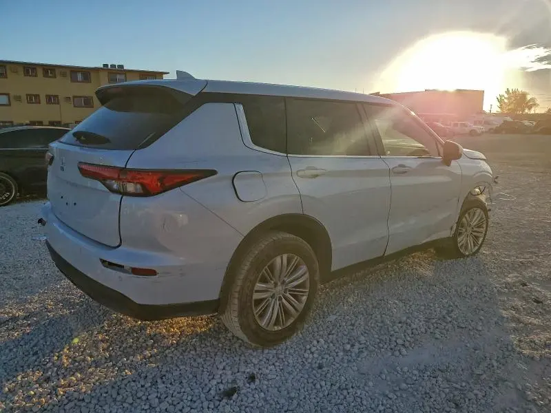 2024 MITSUBISHI OUTLANDER ES  