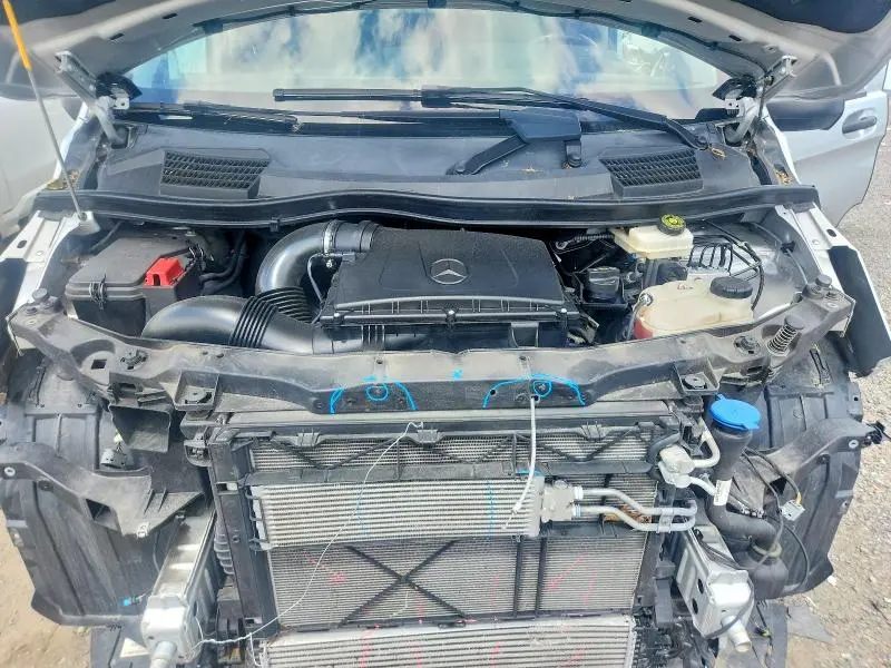 2021 MERCEDES-BENZ METRIS   