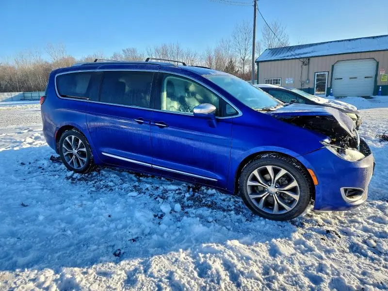 2019 CHRYSLER PACIFICA LIMITED  