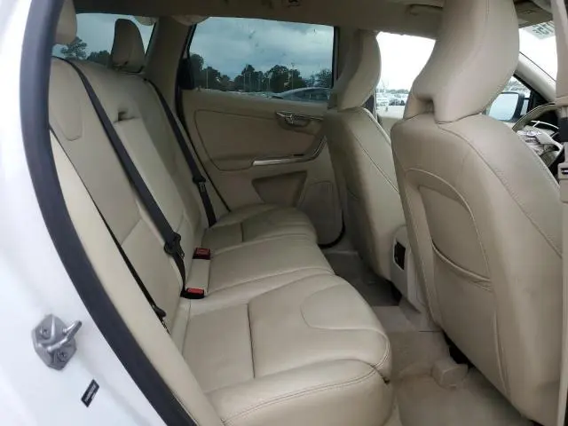 2016 VOLVO XC60 T6 PLATINUM  