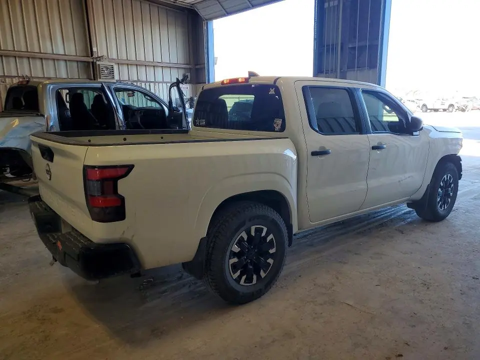 2022 NISSAN FRONTIER S  