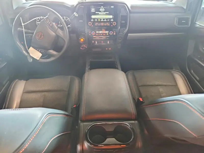 2024 NISSAN TITAN PRO-4X  