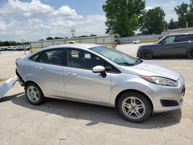 2017 FORD FIESTA SE  