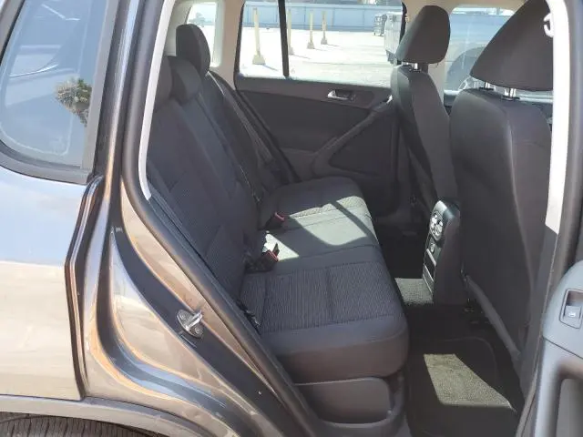 2013 VOLKSWAGEN TIGUAN S  