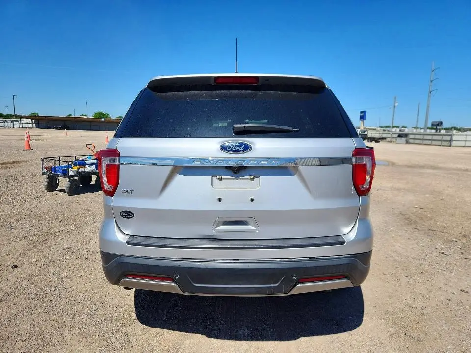2019 FORD EXPLORER XLT  
