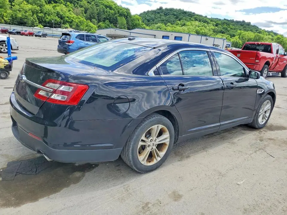 2017 FORD TAURUS SE  