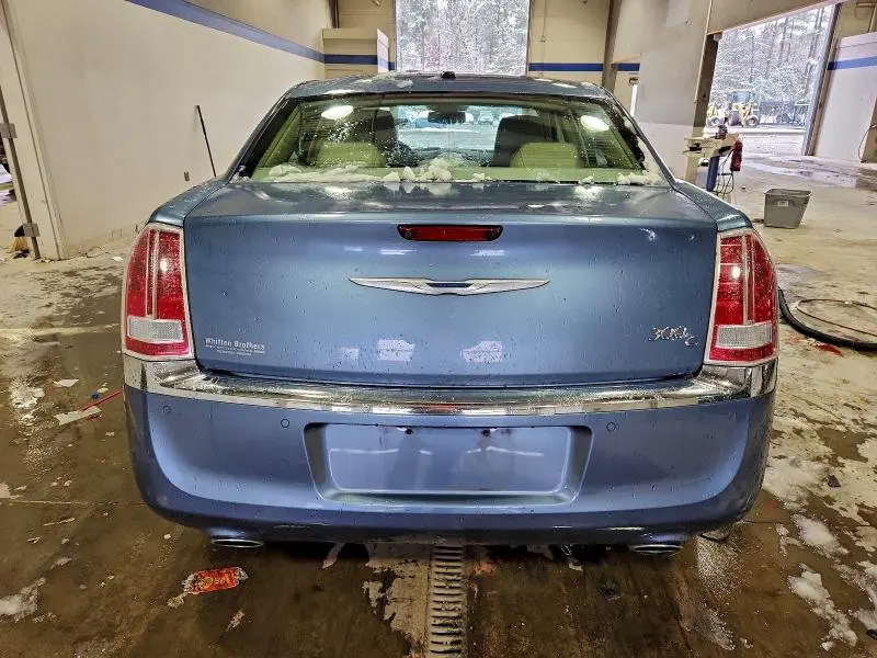 2011 CHRYSLER 300C   