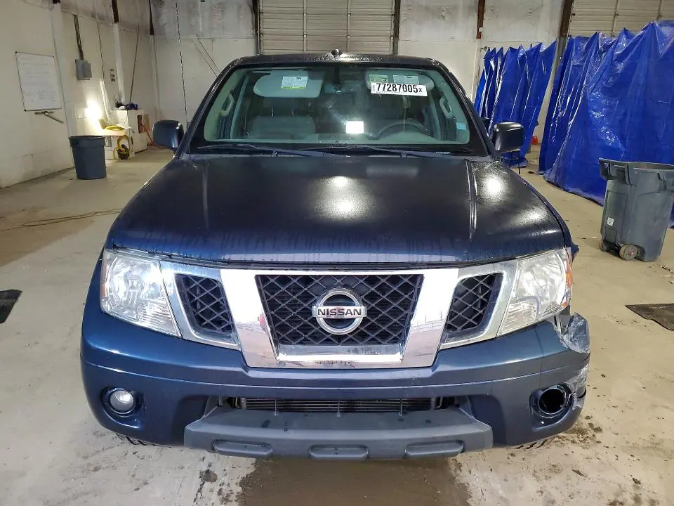 2015 NISSAN FRONTIER S  