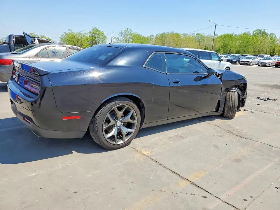 2015 DODGE CHALLENGER SXT  