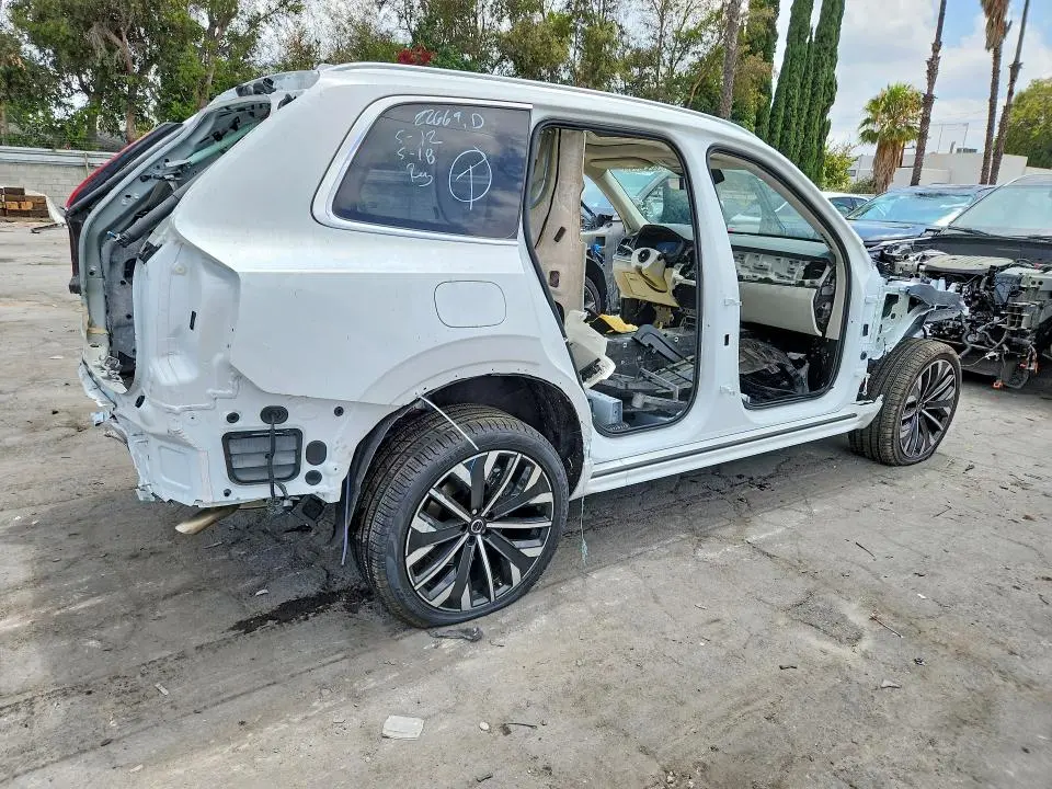 2026 VOLVO XC90 ULTRA  