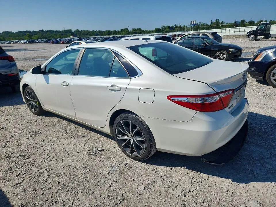2016 TOYOTA CAMRY XSE  
