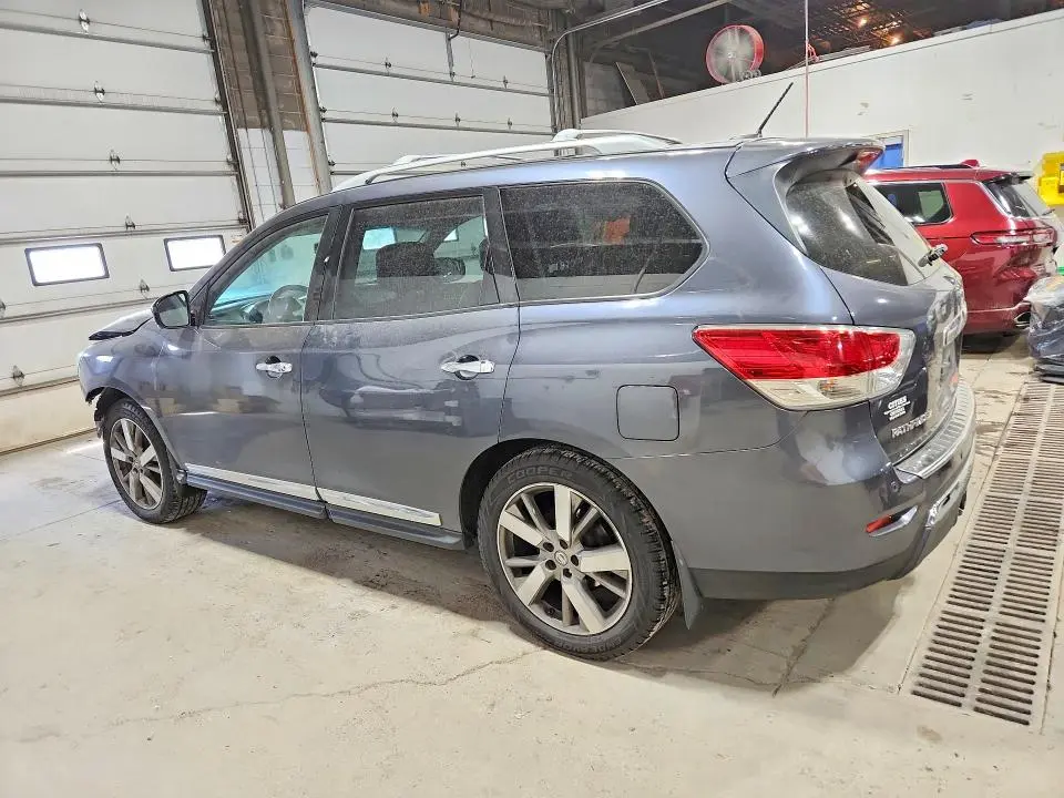 2014 NISSAN PATHFINDER S  