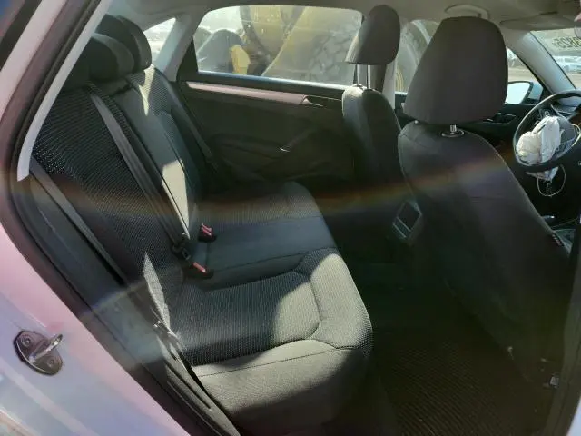2018 VOLKSWAGEN PASSAT S  