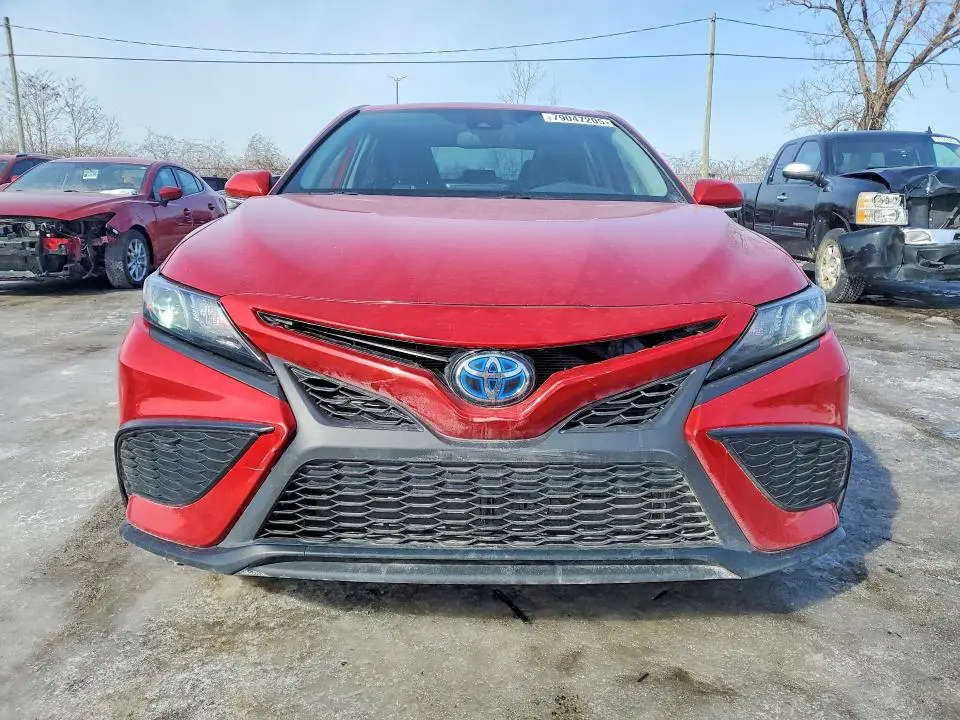 2022 TOYOTA CAMRY XLE  