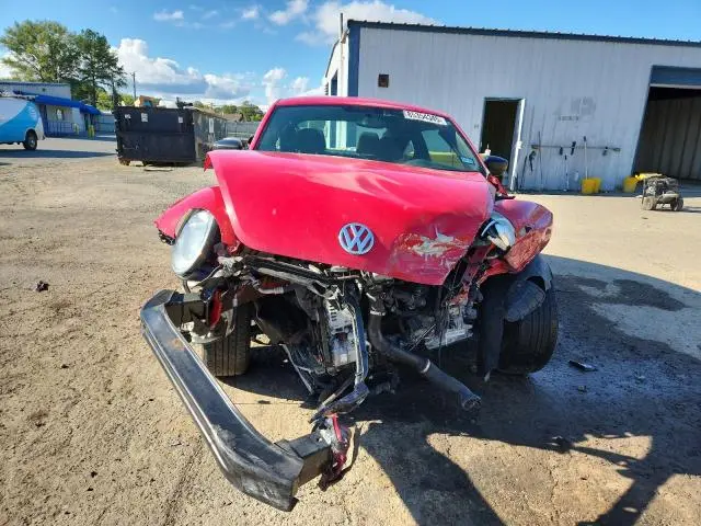 2018 VOLKSWAGEN BEETLE S  