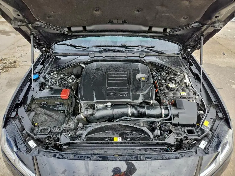 2024 JAGUAR XF R-DYNAMIC SE  