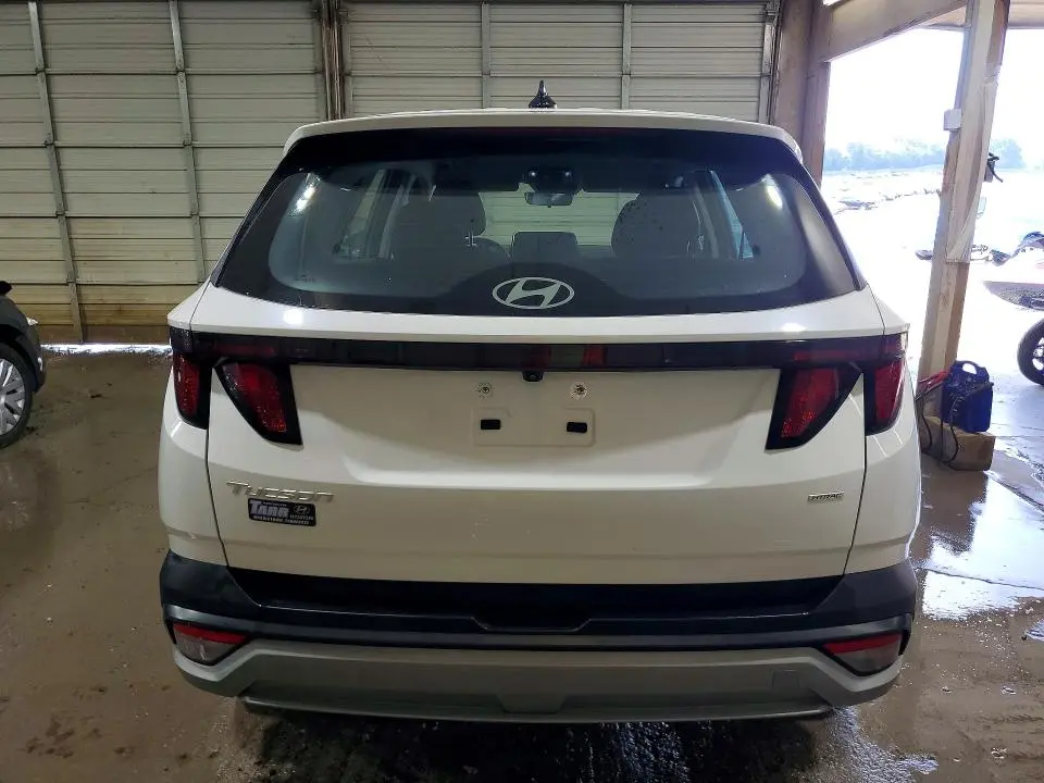 2025 HYUNDAI TUCSON SE  