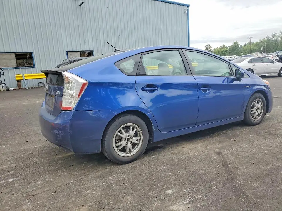 2010 TOYOTA PRIUS III  