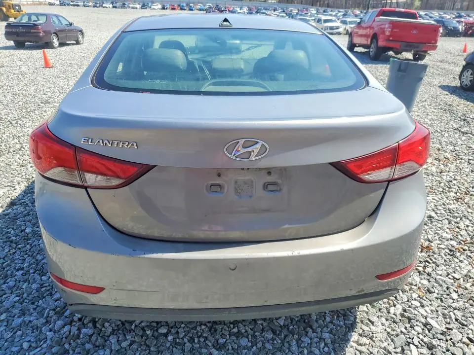 2015 HYUNDAI ELANTRA SE  
