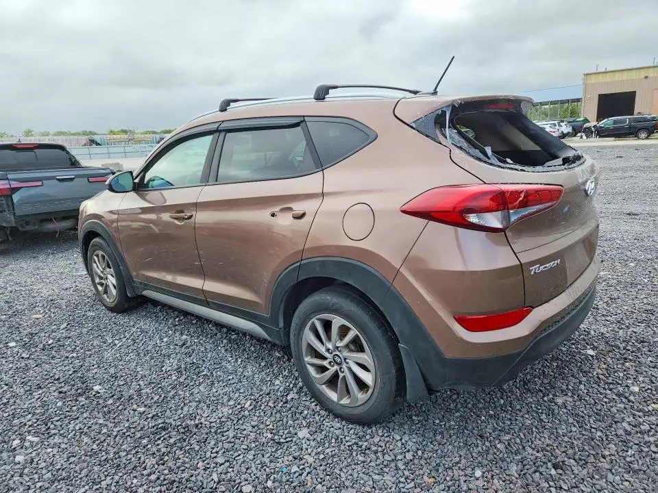 2017 HYUNDAI TUCSON SE  