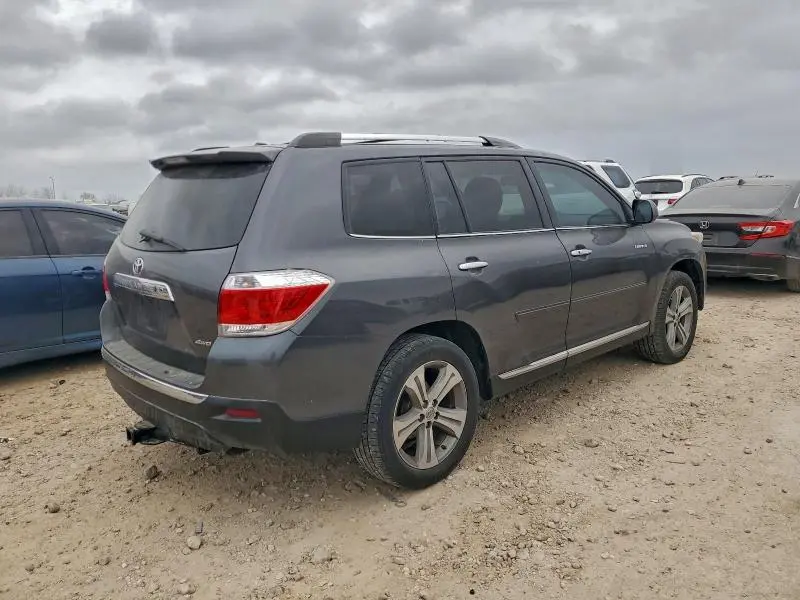 2013 TOYOTA HIGHLANDER LIMITED  