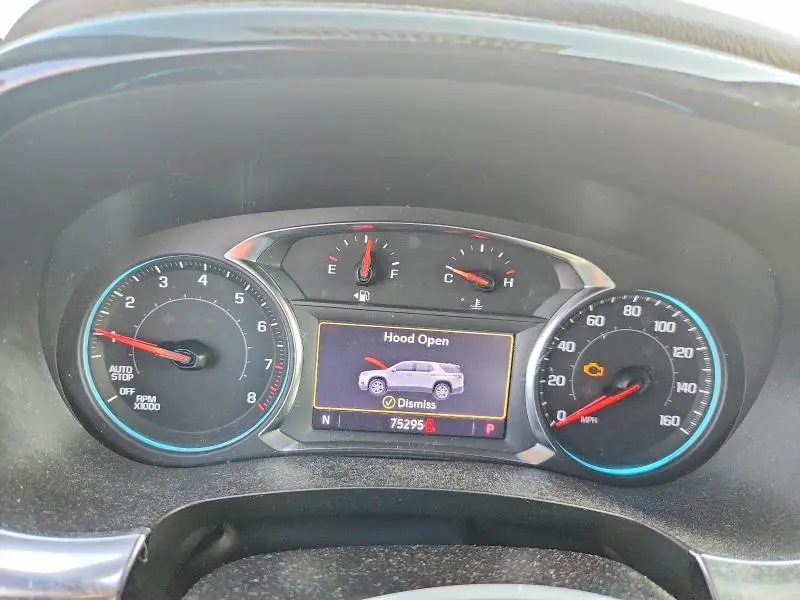 2023 CHEVROLET TRAVERSE LT  