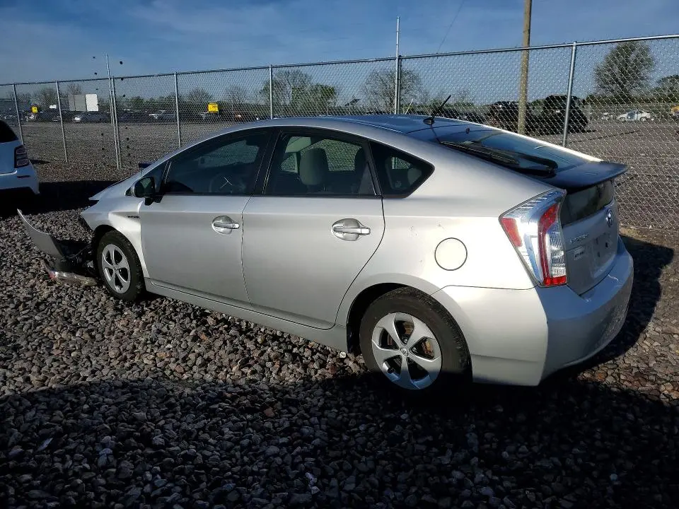 2013 TOYOTA PRIUS TWO  