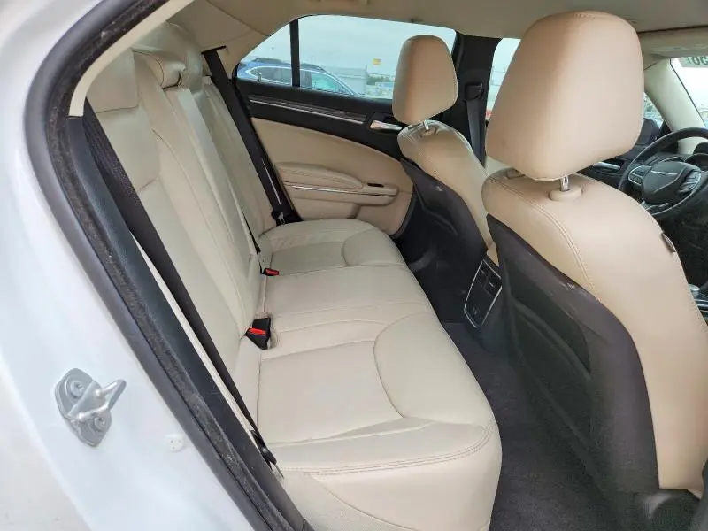 2017 CHRYSLER 300 LIMITED  