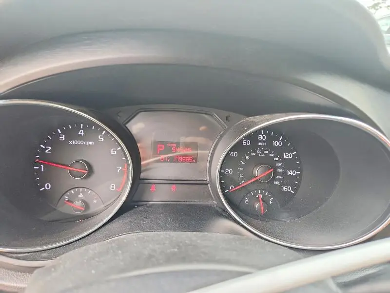 2017 KIA SEDONA LX  