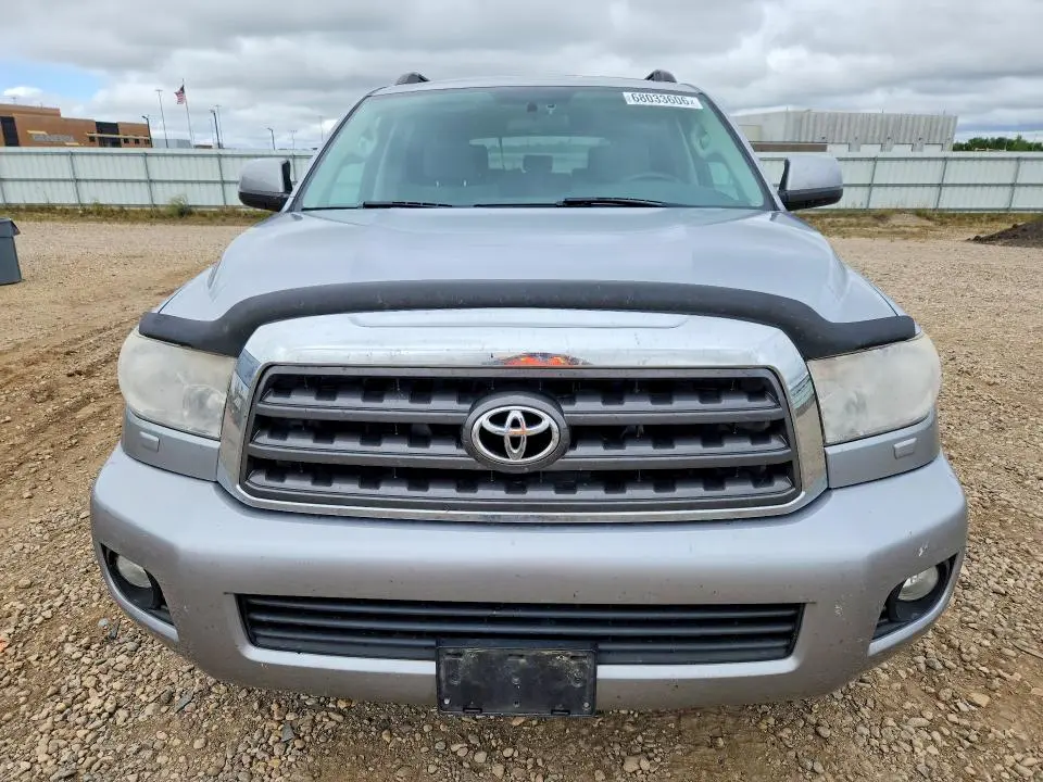 2011 TOYOTA SEQUOIA SR5  