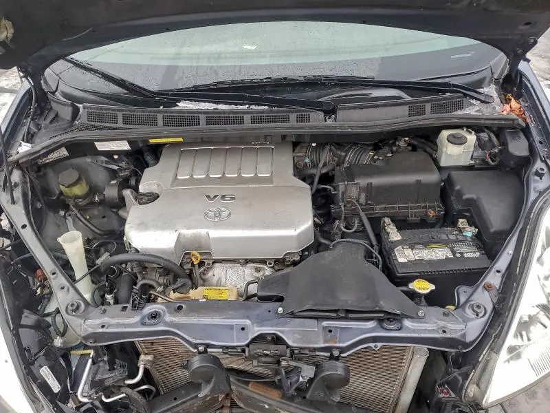 2010 TOYOTA SIENNA CE  