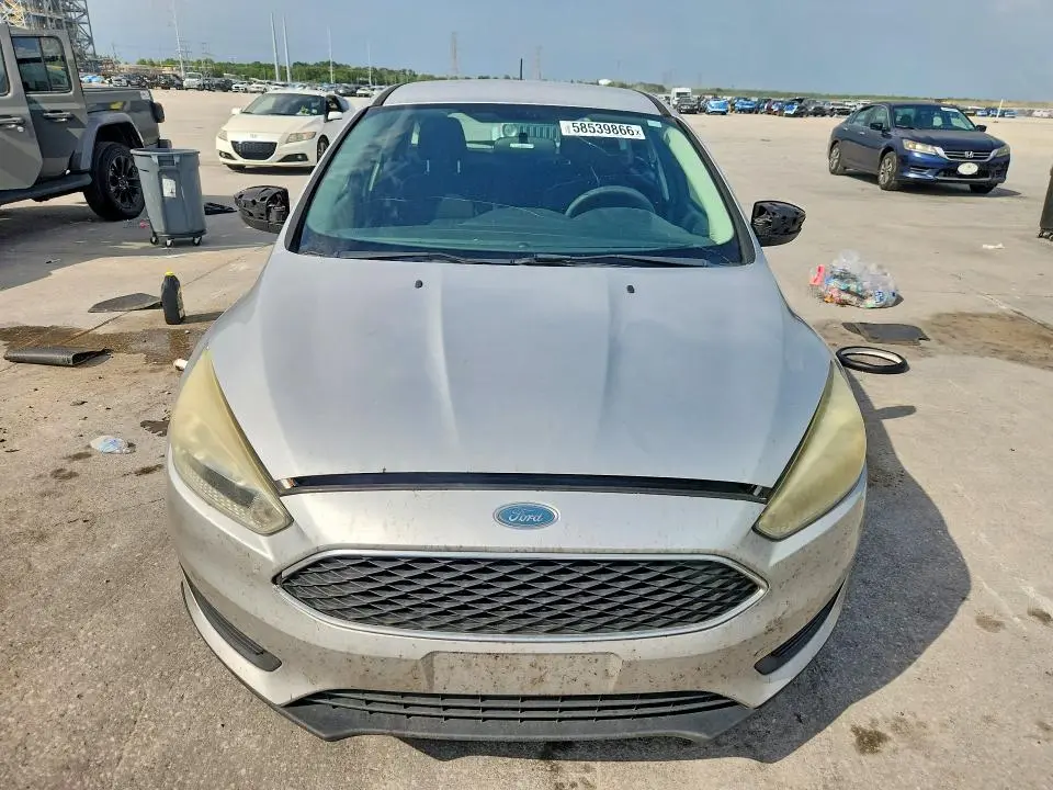 2015 FORD FOCUS SE  