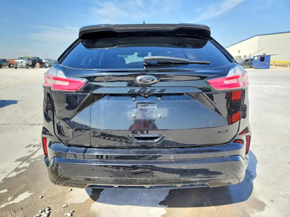 2022 FORD EDGE SE  