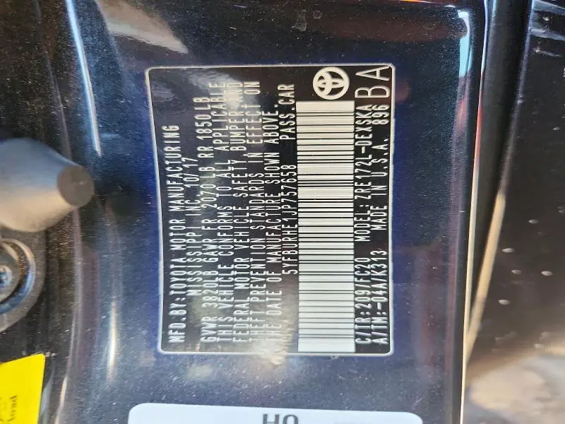 2018 TOYOTA COROLLA SE  