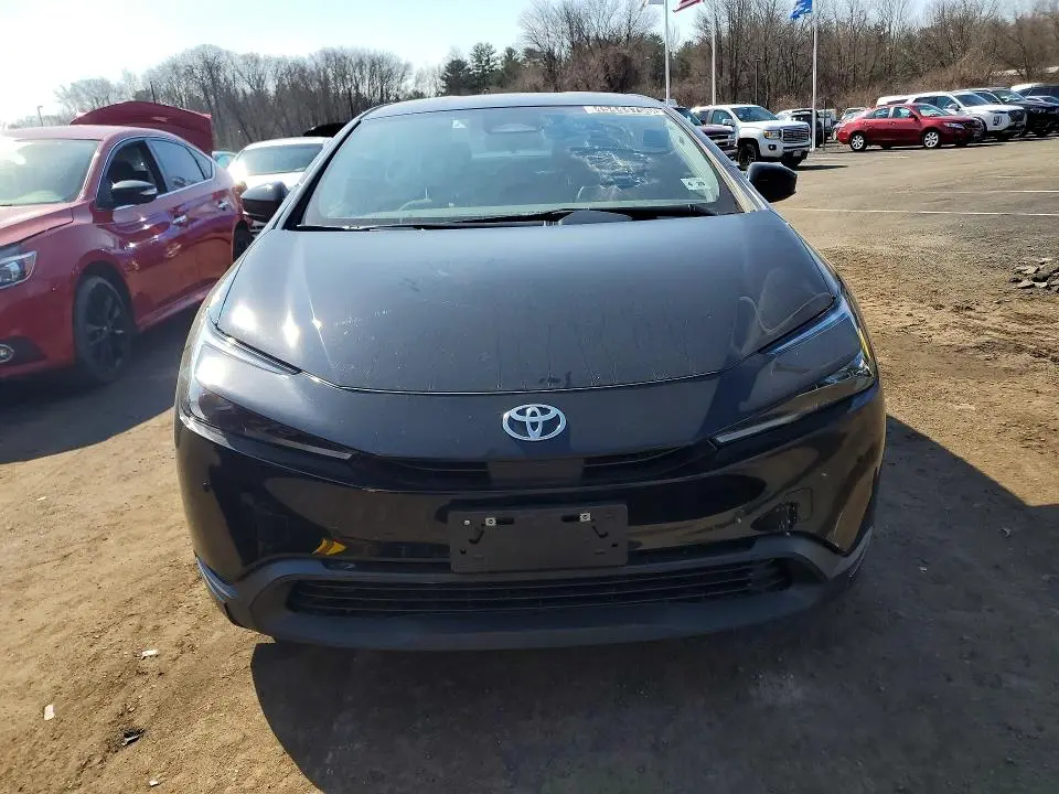 2025 TOYOTA PRIUS LE  