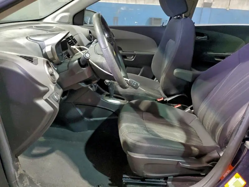 2015 CHEVROLET SONIC LT  