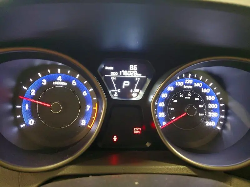 2013 HYUNDAI ELANTRA GLS  