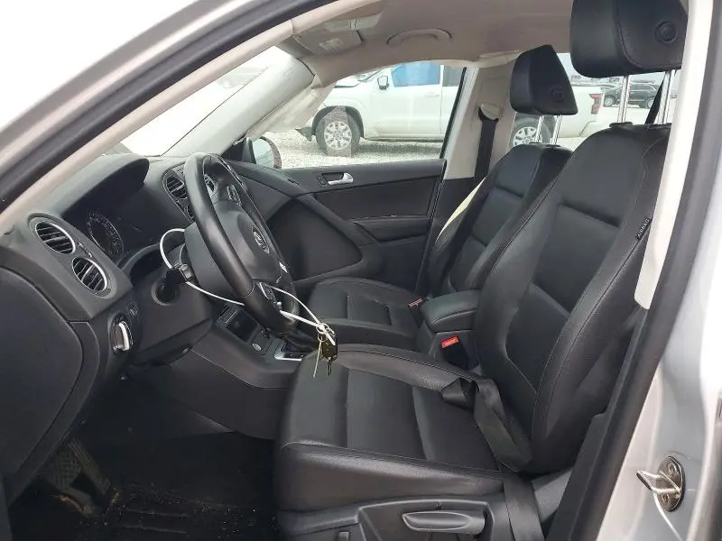 2016 VOLKSWAGEN TIGUAN S  