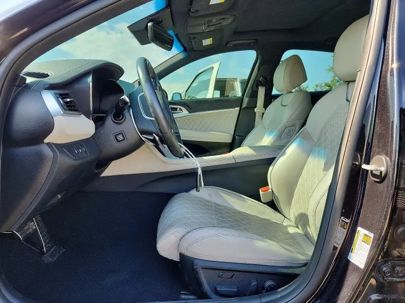 2023 GENESIS G70 3.3T STANDARD  