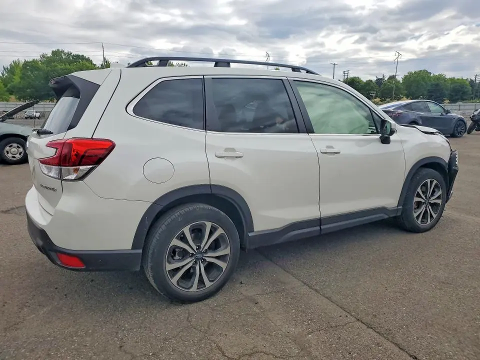 2022 SUBARU FORESTER LIMITED  