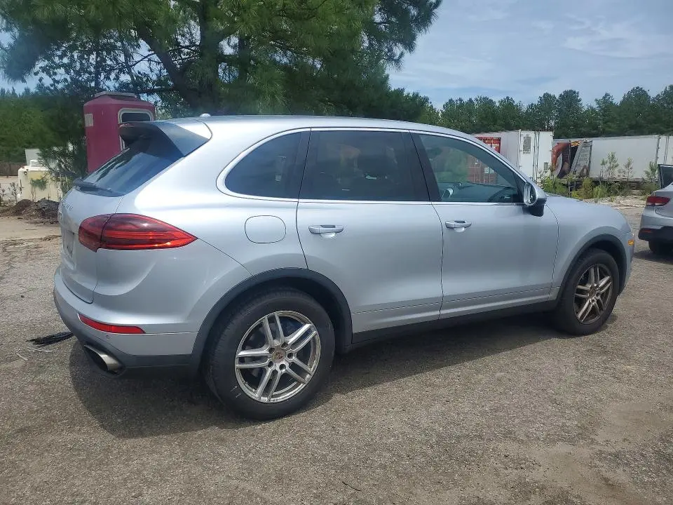 2016 PORSCHE CAYENNE   