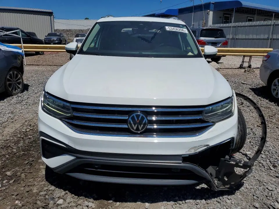 2022 VOLKSWAGEN TIGUAN SE  