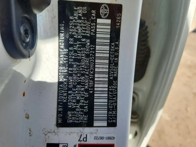 2017 TOYOTA CAMRY SE  