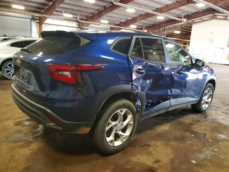 2024 CHEVROLET TRAX LS  