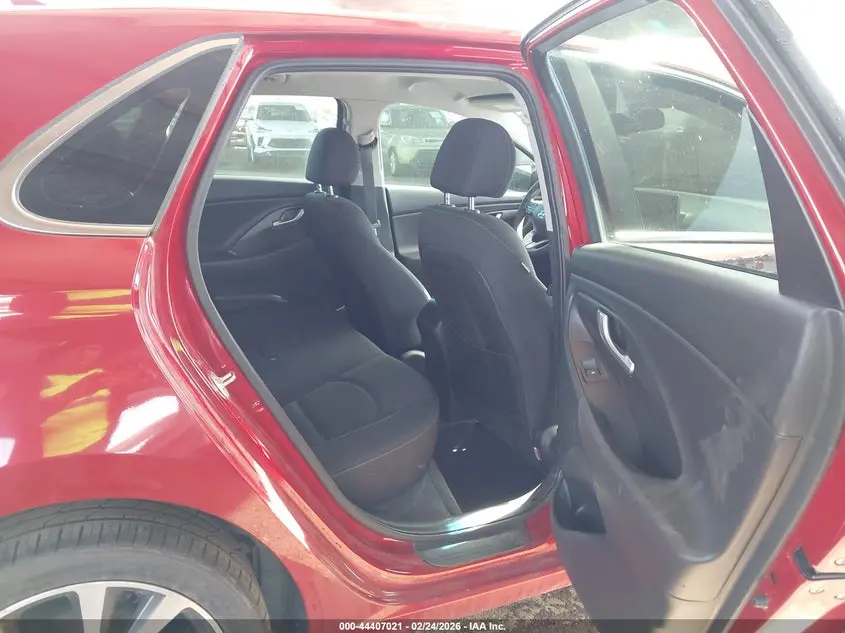 2018 HYUNDAI ELANTRA GT  