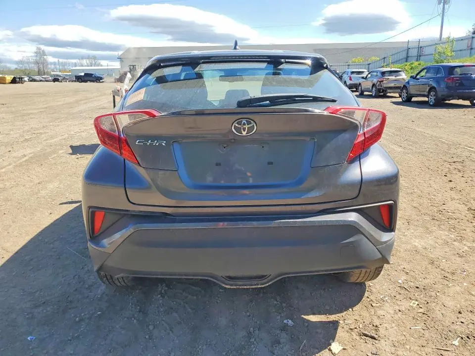 2018 TOYOTA C-HR XLE  