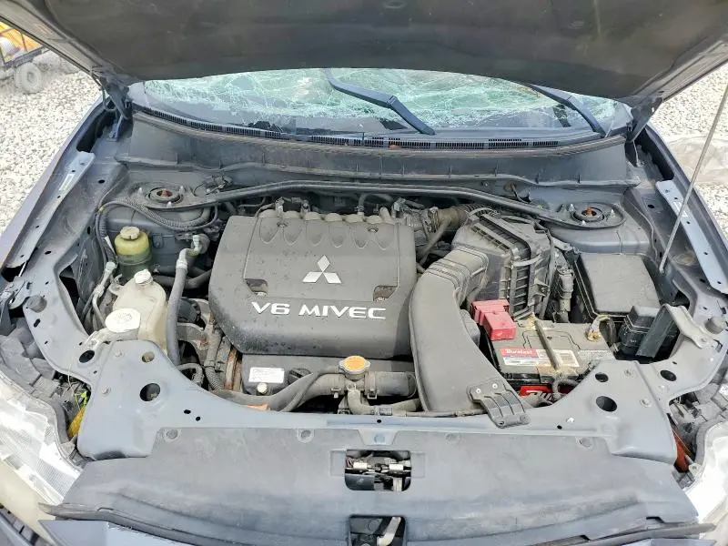 2010 MITSUBISHI OUTLANDER XLS  