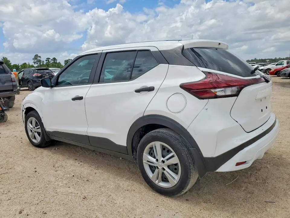 2024 NISSAN KICKS S  