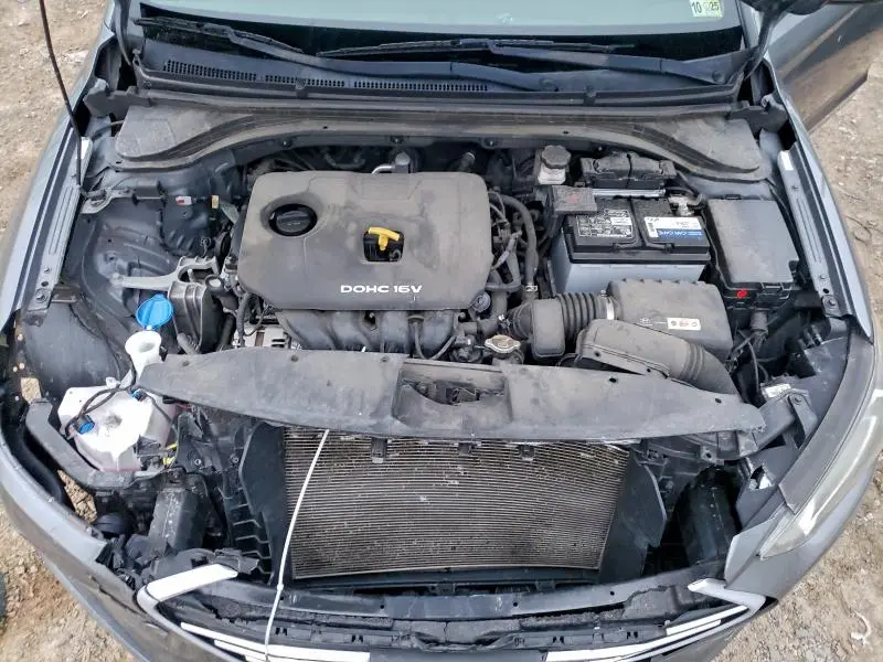 2018 HYUNDAI ELANTRA SE  